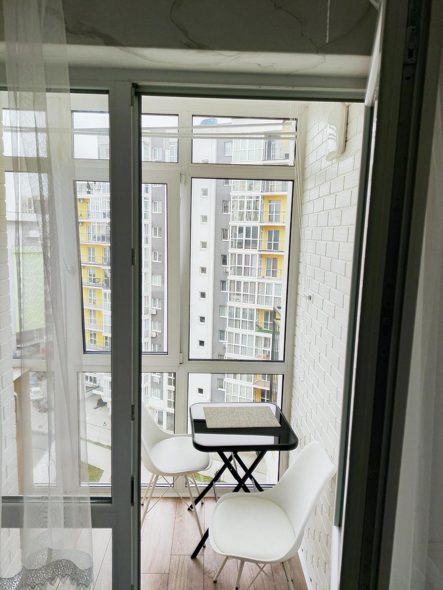 Арт-Де-Львів Apartment Exterior photo